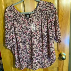 NWT sheer Bobeau Top